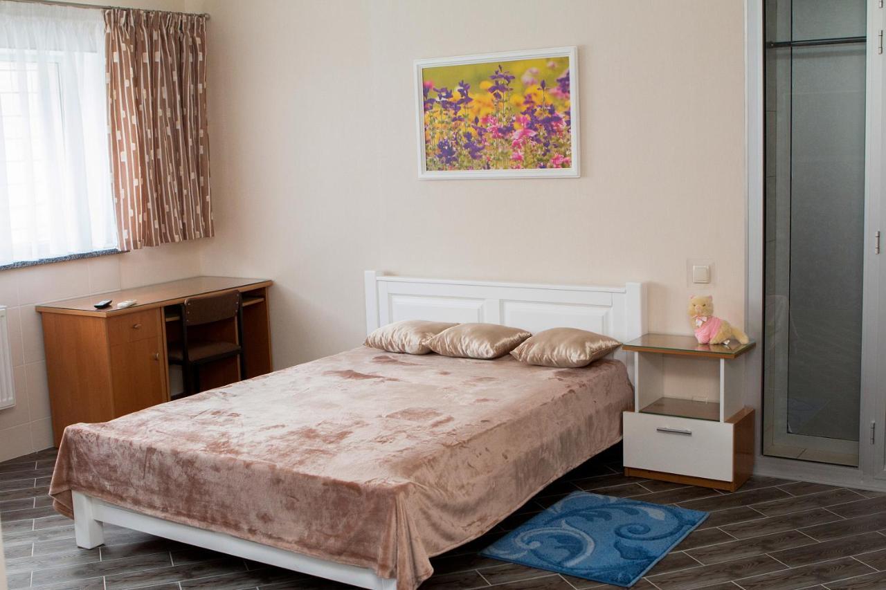 חארקיב Sana Hostel מראה חיצוני תמונה